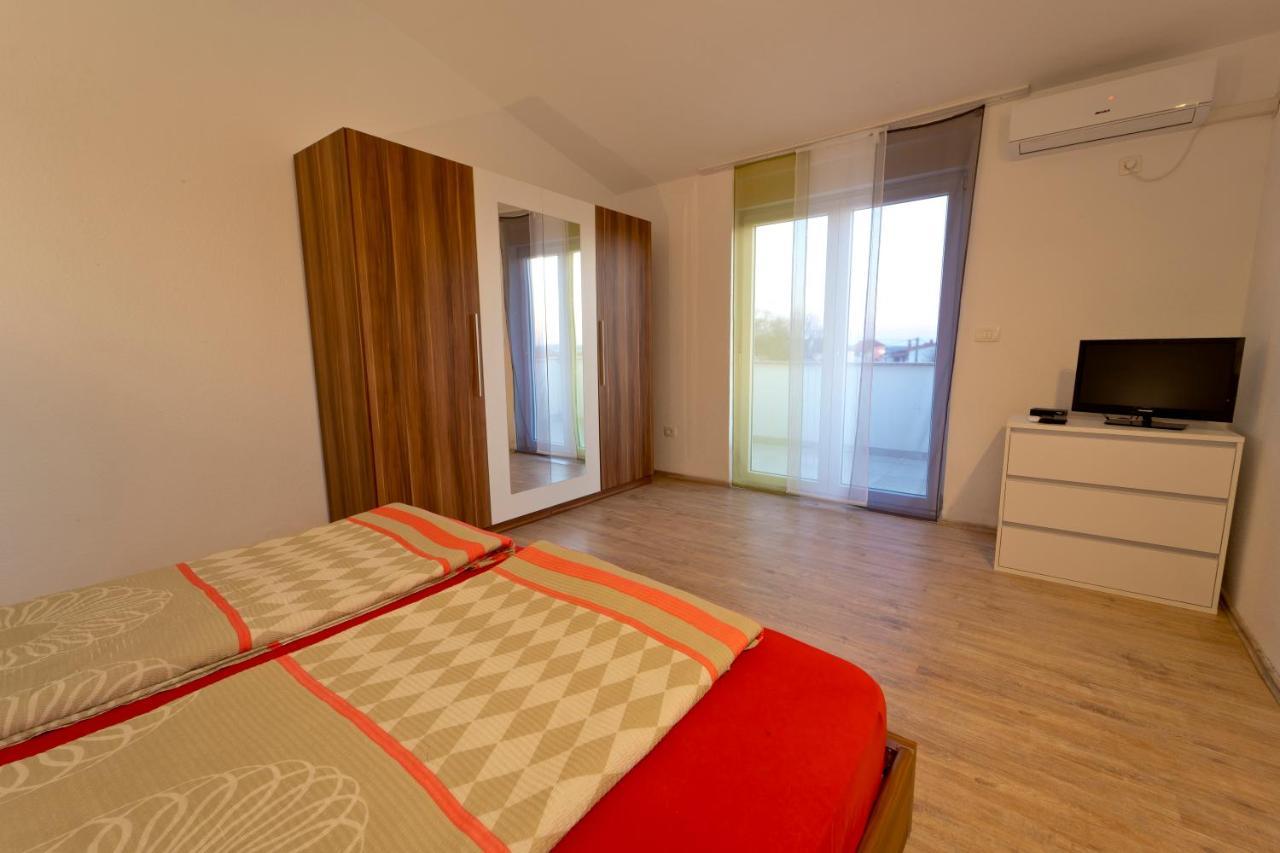 Villa Luka With Private Pool Near Pula Ngoại thất bức ảnh