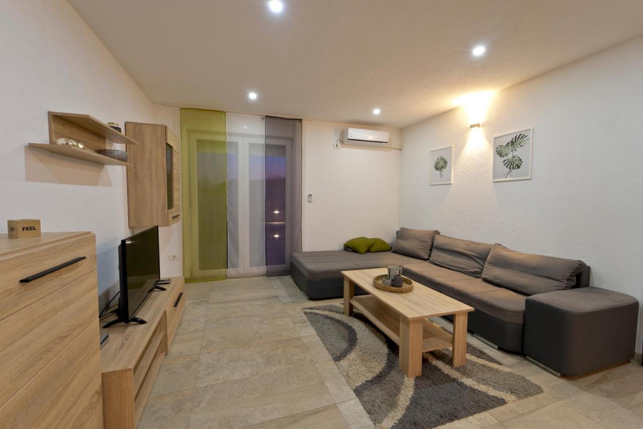 Villa Luka With Private Pool Near Pula Ngoại thất bức ảnh